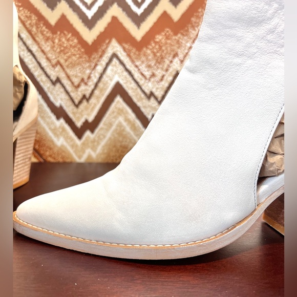 Free People Suede Leather Cutout Ankle Boots Size 9.5 Western Coastal Cowgirl - Picture 12 of 16
